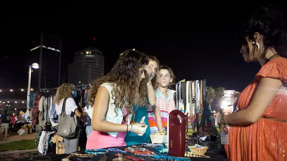 פסטיבל יד2 בגן צ'רלס קלור בתל אביב פסטיבל יד2 בגן צ'רלס קלור בתל אביב