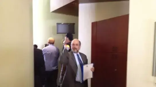 שחקני "הבית הלבן" על סט צילומי הסרט שחקני "הבית הלבן" על סט צילומי הסרט