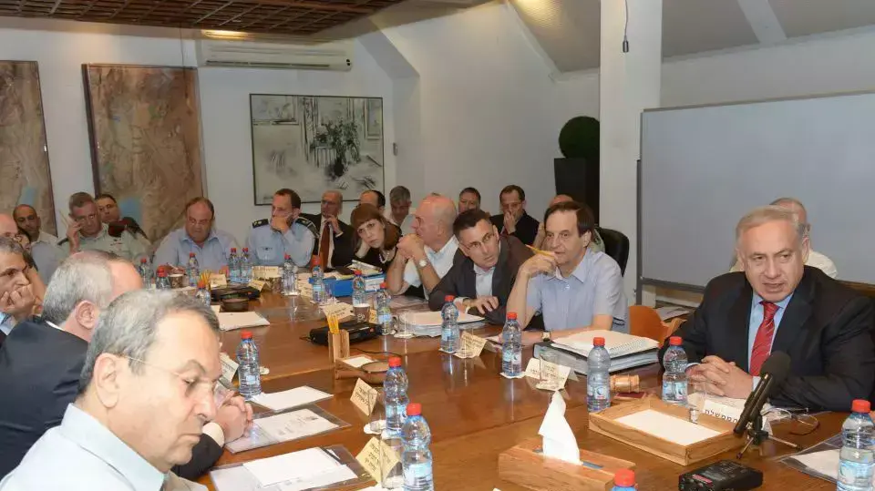 ראש הממשלה בנימין נתניהו בישיבת התקציב הבוקר, אוגוסט 2012 ראש הממשלה בנימין נתניהו בישיבת התקציב הבוקר, אוגוסט 2012
