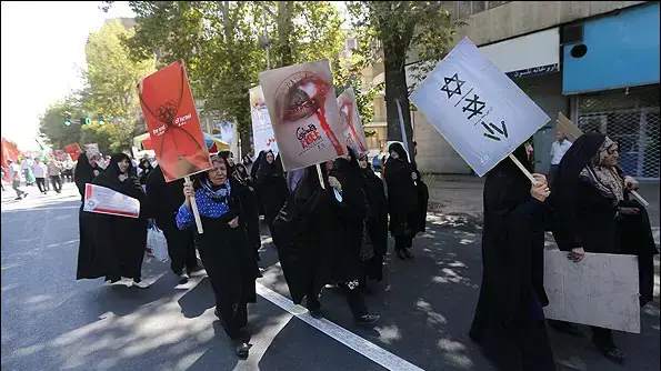 הפגנות באירן לציון יום אל קודס הפגנות באירן לציון יום אל קודס