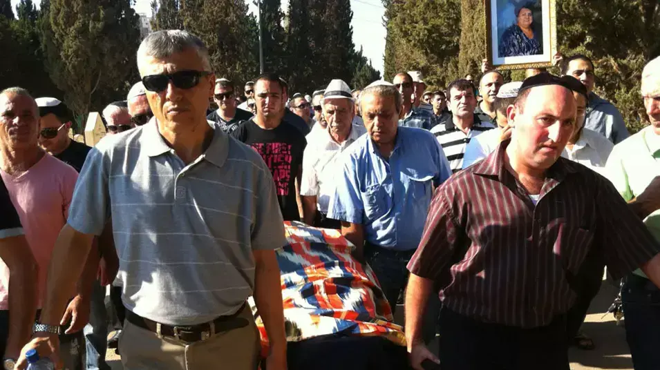 הלוויה אלכסנדרה רונינוב הלוויה אלכסנדרה רונינוב