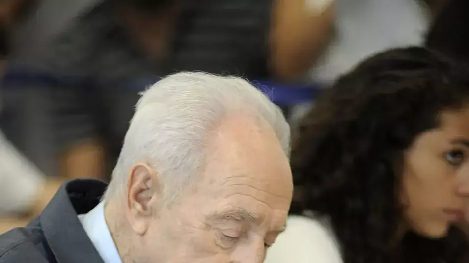 פרס: "ירי הרקטות לעבר ישראל - טיפשות גדולה"