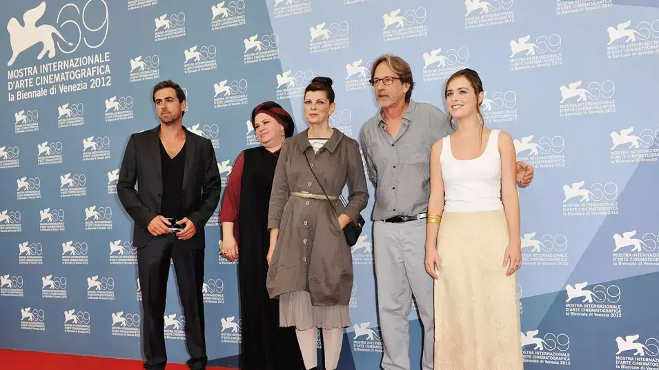 קאסט הסרט "למלא את החלל" בפסטיבל הסרטים בונציה קאסט הסרט "למלא את החלל" בפסטיבל הסרטים בונציה