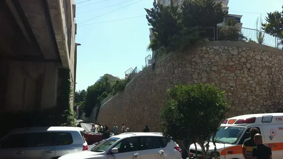 רכב נפל בגשר בחיפה, ספטמבר 2012 רכב נפל בגשר בחיפה, ספטמבר 2012