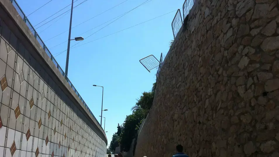 רכב נפל בגשר בחיפה, ספטמבר 2012 רכב נפל בגשר בחיפה, ספטמבר 2012