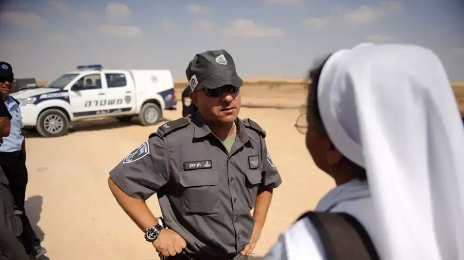 ה של ארגון "רופאים לזכויות אדם" מנסה להגיע לקבוצת פליטים אריתראים בגבול מצרים, 6 בספטמבר 2012 ה של ארגון "רופאים לזכויות אדם" מנסה להגיע לקבוצת פליטים אריתראים בגבול מצרים, 6 בספטמבר 2012