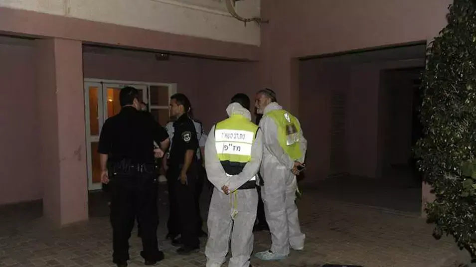חשד לרצח בדימונה: גופת אשה נמצאה בדירה חשד לרצח בדימונה: גופת אשה נמצאה בדירה