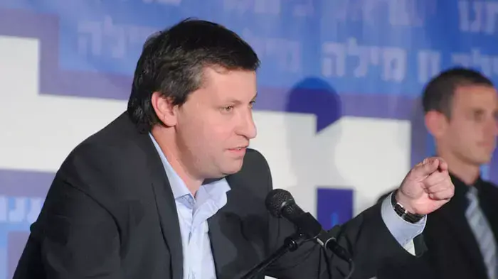 מאבטחים לשעבר: "שר התיירות השתכר במועדוני חשפנות"