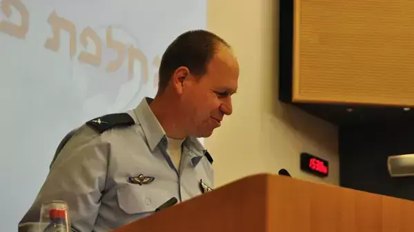 חגי טופולנסקי, ספטמבר 2012 חגי טופולנסקי, ספטמבר 2012
