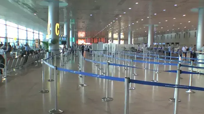 רגע לפני החגים: עובדי נתב"ג פתחו בשביתה פתאומית רגע לפני החגים: עובדי נתב"ג פתחו בשביתה פתאומית