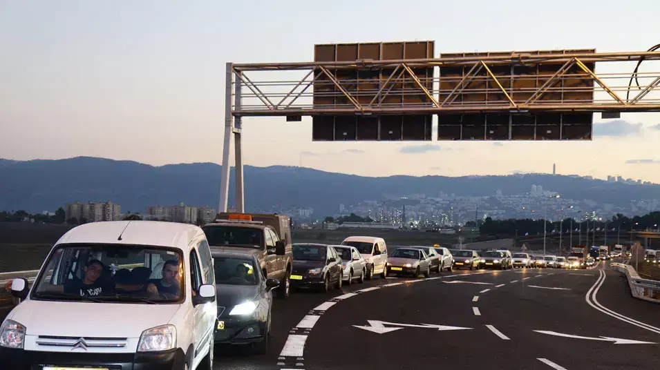 פקקים כביש עוקף קריות פקקים כביש עוקף קריות