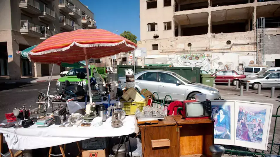 שוק הפשפשים בעיניים של המעצבת נעמה בצלאל שוק הפשפשים בעיניים של המעצבת נעמה בצלאל