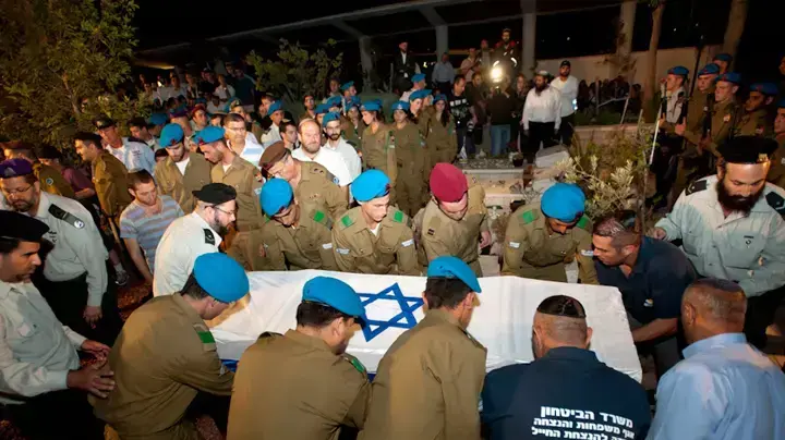 הלוויתו של רב"ט נתנאל יהלומי שנהרג בתקרית ירי בגבול מצרים, ספטמבר 2012 הלוויתו של רב"ט נתנאל יהלומי שנהרג בתקרית ירי בגבול מצרים, ספטמבר 2012