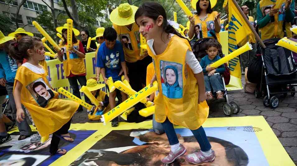 הפגנות נגד נאומו של נשיא אירן מחמוד אחמדינג'ד בעצרת האו"ם. ספטמבר 2011 הפגנות נגד נאומו של נשיא אירן מחמוד אחמדינג'ד בעצרת האו"ם. ספטמבר 2011