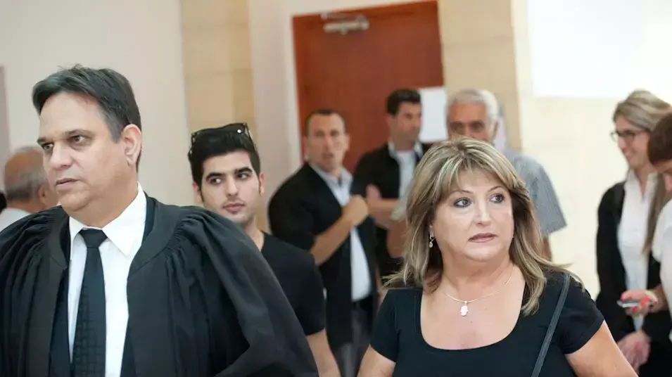 שולה זקן בגזר הדין של אהוד אולמרט בפרשת מרכז ההשקעות, ספטמבר 2012 שולה זקן בגזר הדין של אהוד אולמרט בפרשת מרכז ההשקעות, ספטמבר 2012