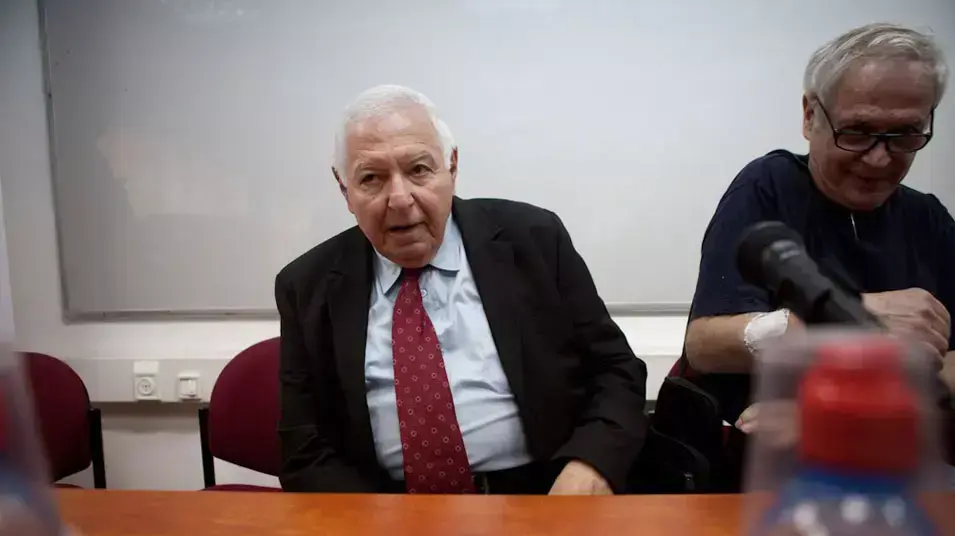 מיכה לינדנשטראוס נושא דברים בכנס "השחיתות כסכנה לאומית" מיכה לינדנשטראוס נושא דברים בכנס "השחיתות כסכנה לאומית"