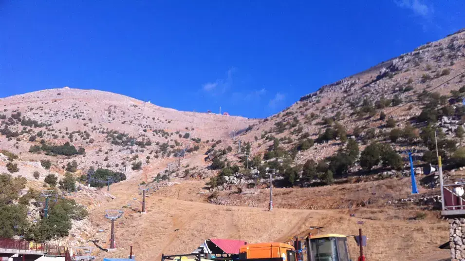 אתר החרמון ריק ממטיילים , אוקטובר אתר החרמון ריק ממטיילים , אוקטובר