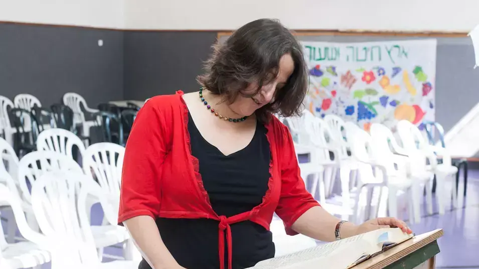 רננה פילזר חזנית בבית הכנסת קהילת הקהל בירושלים,אוקטובר 2012 רננה פילזר חזנית בבית הכנסת קהילת הקהל בירושלים,אוקטובר 2012