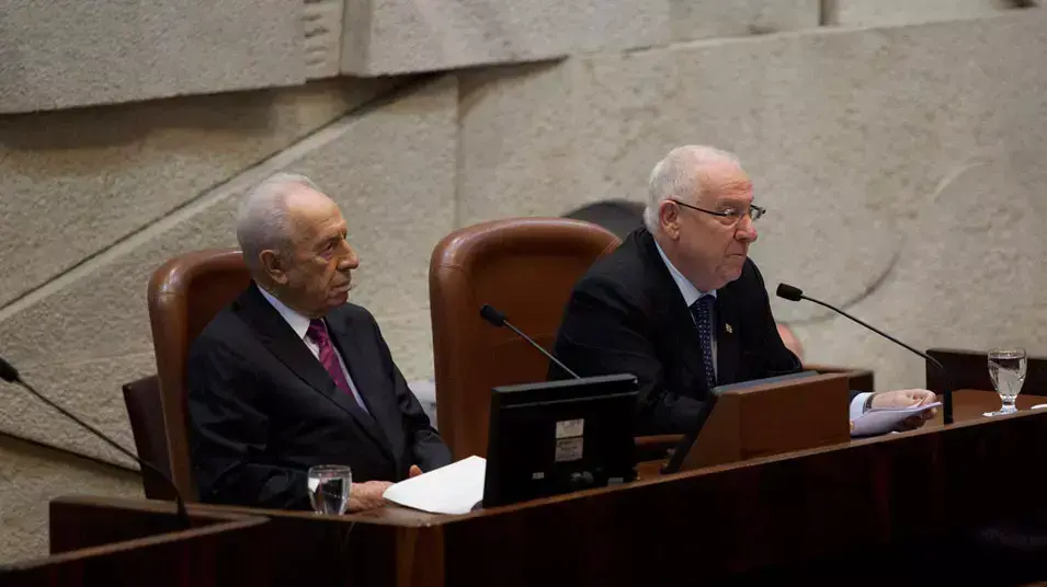 מליאת הכנסת מצביעה על פיזור הכנסת, אוקטובר 2012 מליאת הכנסת מצביעה על פיזור הכנסת, אוקטובר 2012