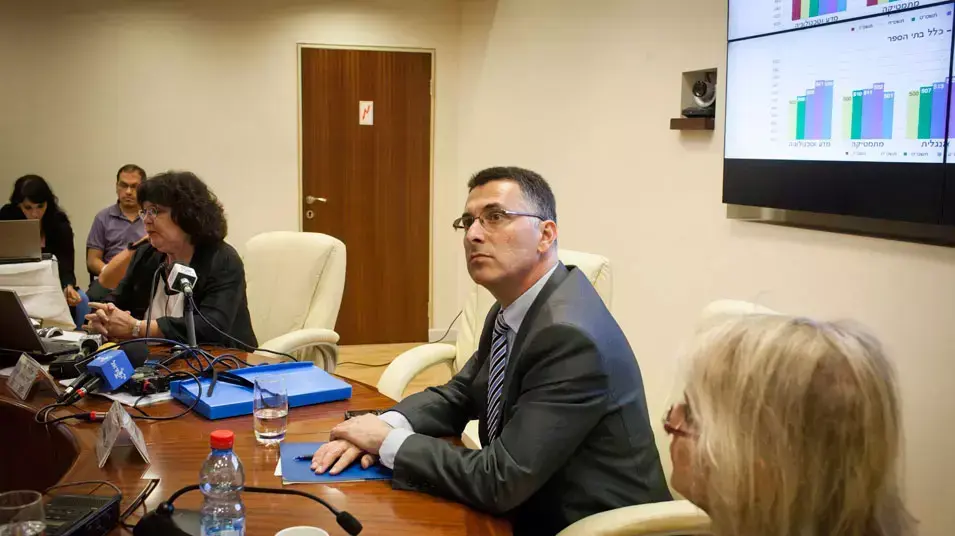תוצאות המיצ"ב: עליה בהעתקות - ירידה בציוני כיתות ח'