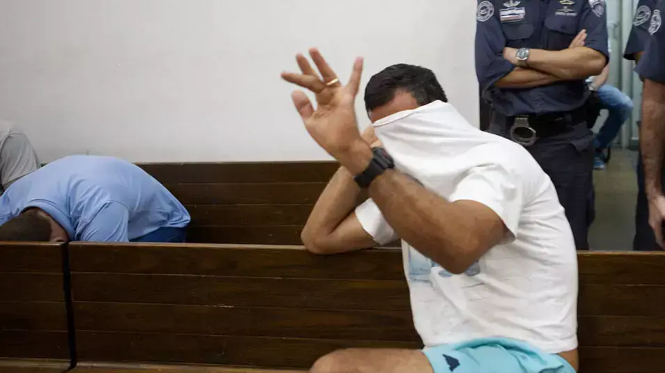 אריה אלפרון מובא להארכת מעצר, אוקטובר 2012
