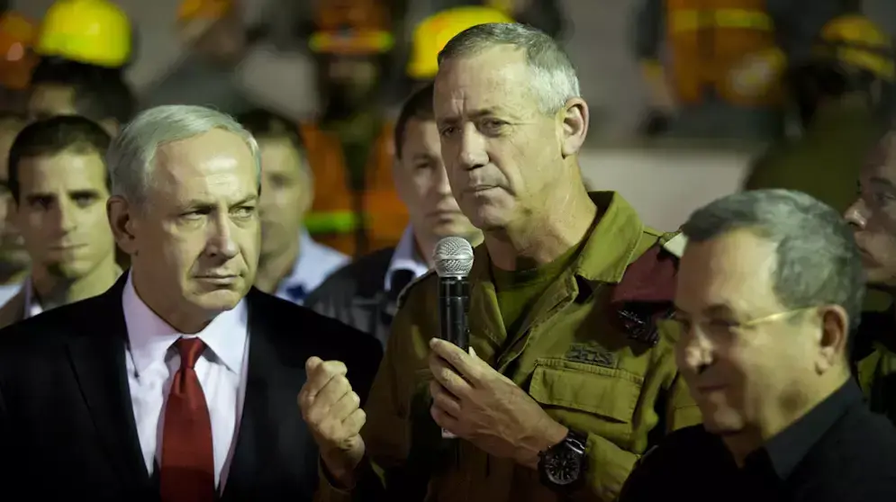 בנימין נתניהו בני גנץ ואהוד ברק בתרגיל העורף בחולון בנימין נתניהו בני גנץ ואהוד ברק בתרגיל העורף בחולון