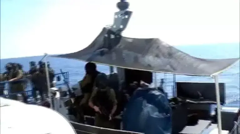 תיעוד: השתלטות חיל הים על הספינה "אסטל"