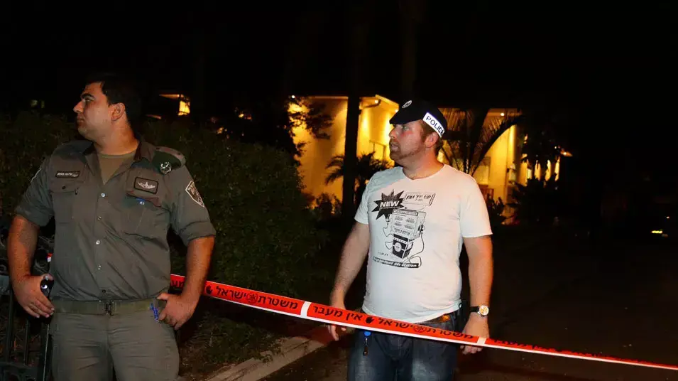איציק אלגלבי נרצח כשהפתיע פורצים בביתו במושב אביחיל, אוקטובר 2012 איציק אלגלבי נרצח כשהפתיע פורצים בביתו במושב אביחיל, אוקטובר 2012