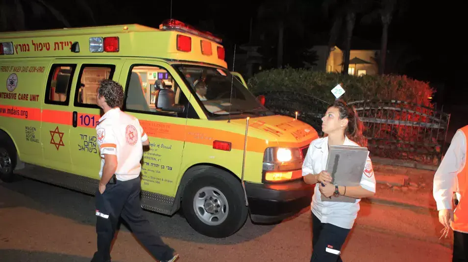 איציק אלגבי הפתיע פורצים ונרצח בפתח ביתו במושב אביחיל, אוקטובר 2012 איציק אלגבי הפתיע פורצים ונרצח בפתח ביתו במושב אביחיל, אוקטובר 2012