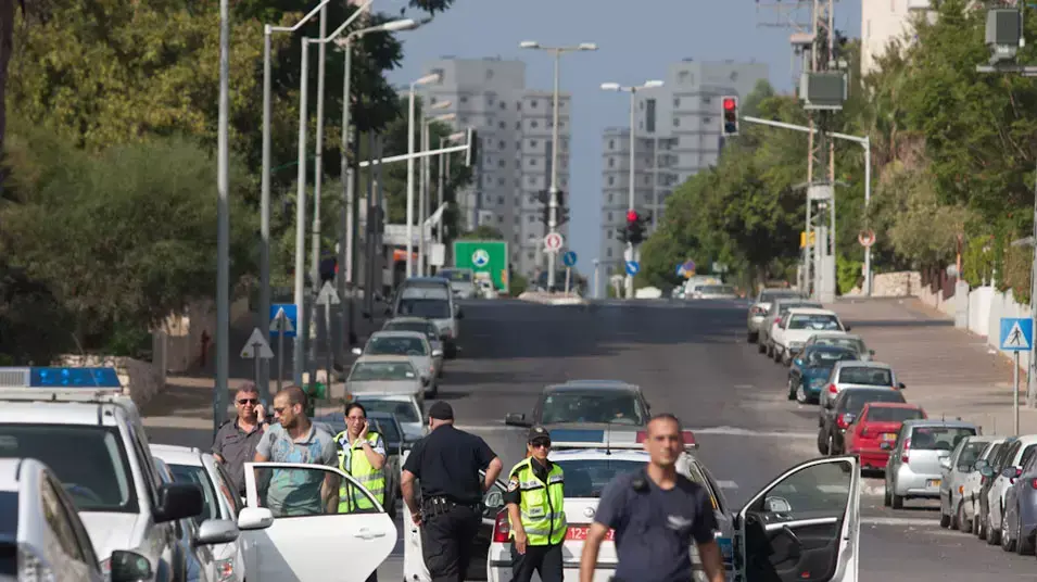 דירה בחולון שהתגלה בה אמל"ח, אקוטובר 2012 דירה בחולון שהתגלה בה אמל"ח, אקוטובר 2012