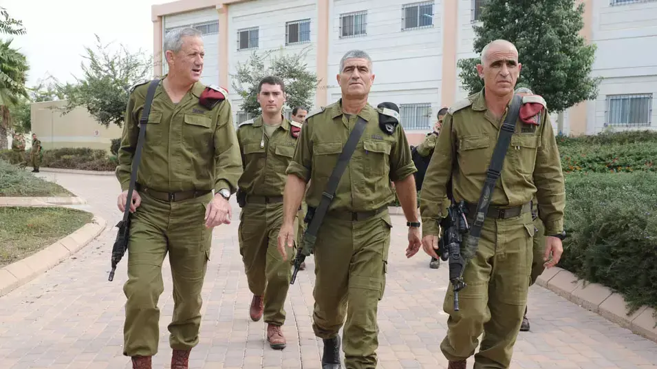 ביקור הרמטכ"ל בני גנץ באוגדת עזה בליוויי מפקד אוגדה עזה טל רוסו, אוקטובר 2012 ביקור הרמטכ"ל בני גנץ באוגדת עזה בליוויי מפקד אוגדה עזה טל רוסו, אוקטובר 2012