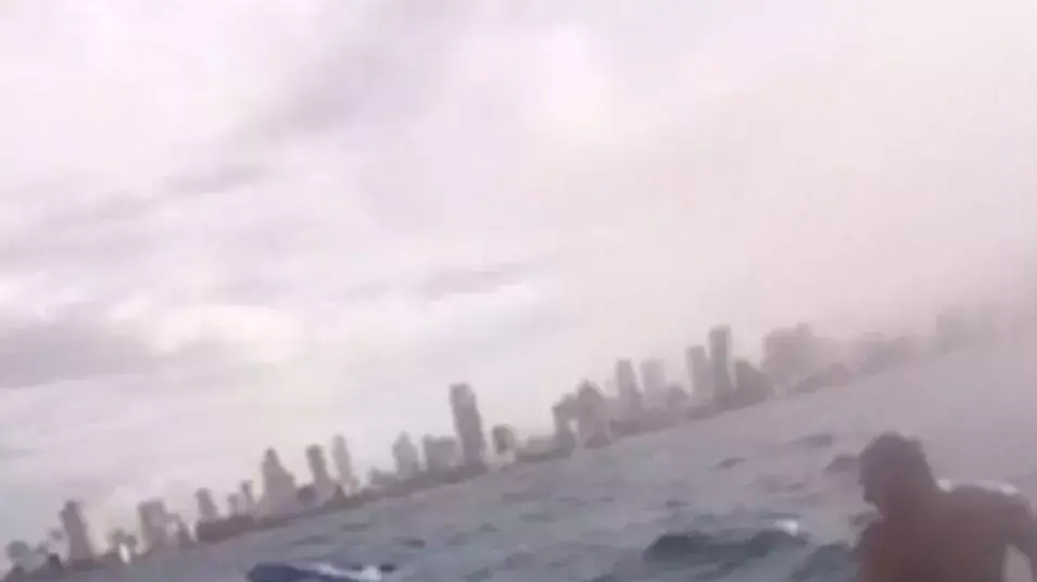 צוללנים חולצו מול חופי תל אביב צוללנים חולצו מול חופי תל אביב