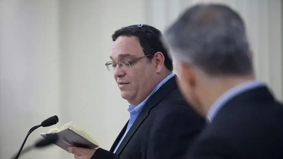 יאיר לפיד מציג את המצטרף החדש ל"יש עתיד", הרב שי פירון יאיר לפיד מציג את המצטרף החדש ל"יש עתיד", הרב שי פירון