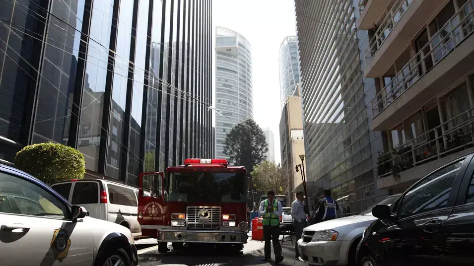 רעידת אדמה חזקה פקדה את גואטמלה סיטי רעידת אדמה חזקה פקדה את גואטמלה סיטי