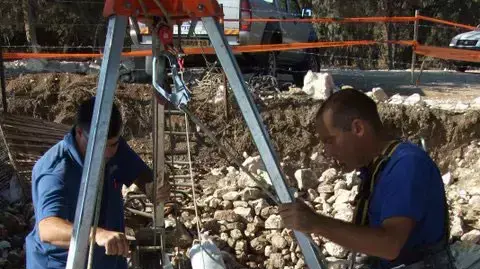 באר מים נדירה שימשה את החקלאים הראשונים של עמק יזרעאל, נובמבר 2012 באר מים נדירה שימשה את החקלאים הראשונים של עמק יזרעאל, נובמבר 2012