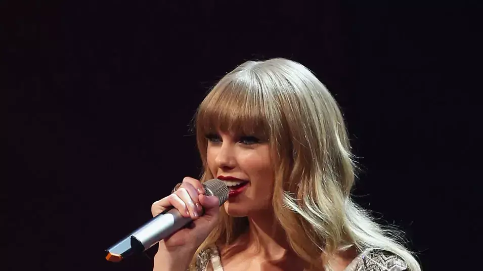 טיילור סוויפט בטקס EMA של MTV טיילור סוויפט בטקס EMA של MTV