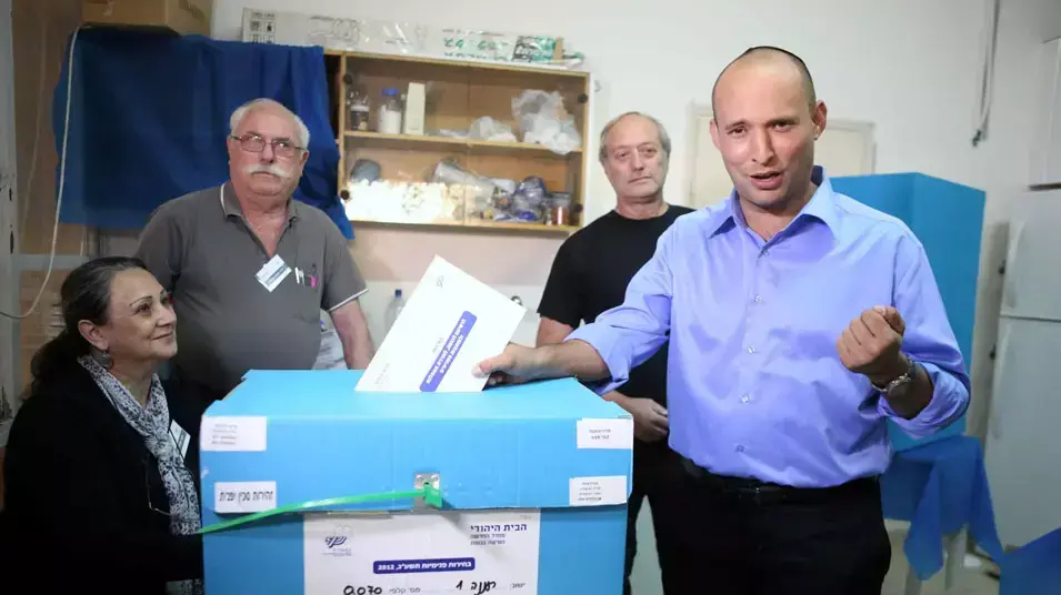 נפטלי בנט מצביע ברעננה, נובמבר 2012 נפטלי בנט מצביע ברעננה, נובמבר 2012