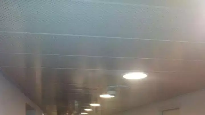 תור למקלט באוניברסיטת תל אביב. תור למקלט באוניברסיטת תל אביב.