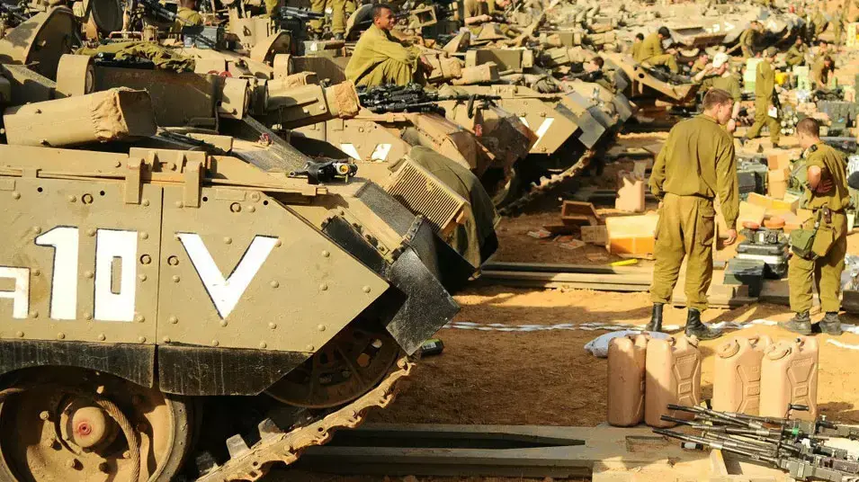 התארגנות כוחות צה"ל בשטחי הכינוס בדרום, נובמבר 2012 התארגנות כוחות צה"ל בשטחי הכינוס בדרום, נובמבר 2012