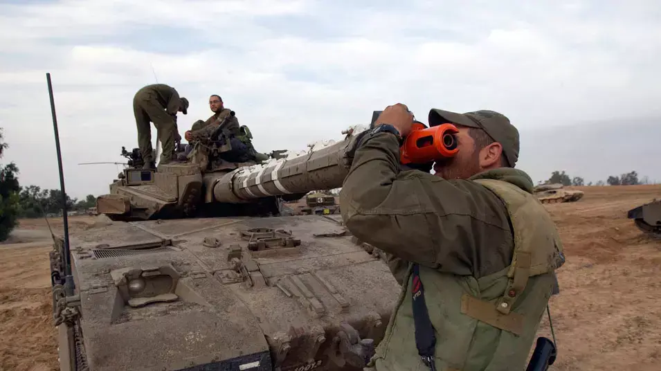 חיילי צה"ל נערכים מחוץ לרצועת עזה, מבצע "עמוד ענן", נובמבר 2012 חיילי צה"ל נערכים מחוץ לרצועת עזה, מבצע "עמוד ענן", נובמבר 2012