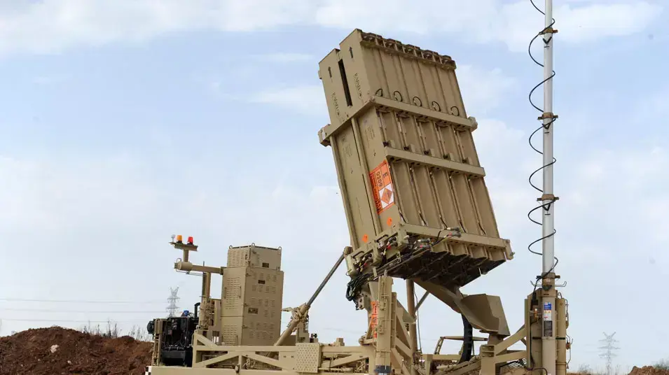 סוללת כיפת ברזל חמישית נפרשה בגוש דן, נובמבר 2012 סוללת כיפת ברזל חמישית נפרשה בגוש דן, נובמבר 2012