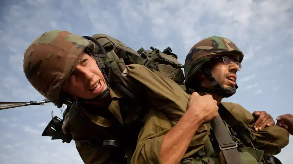 אימון צנחנים לקראת כניסה קרקעית לרצועת עזה, נובמבר 2012 אימון צנחנים לקראת כניסה קרקעית לרצועת עזה, נובמבר 2012