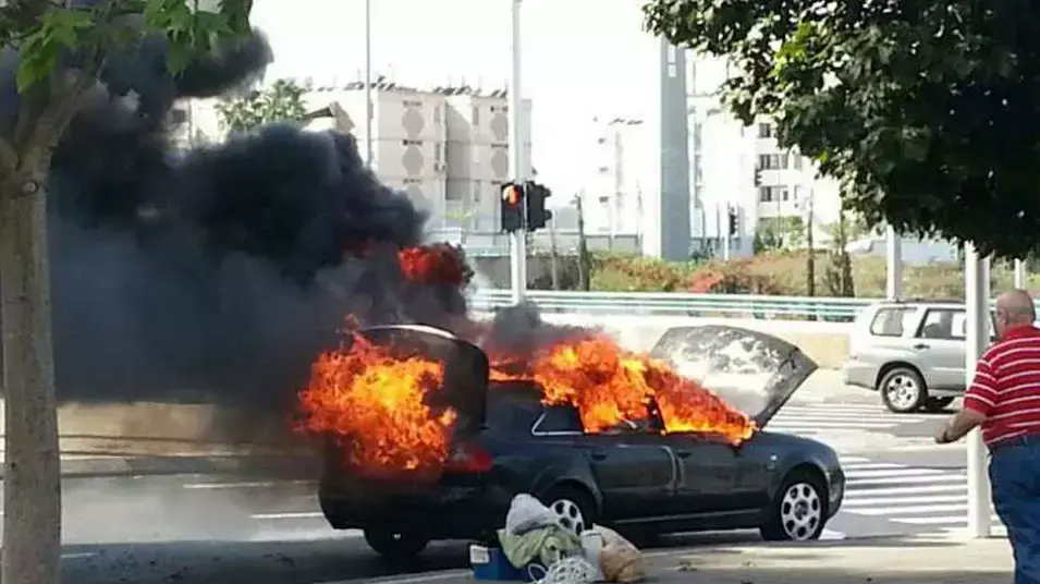 רקטה יורטה בשמי תל אביב; רכב נפגע בחולון