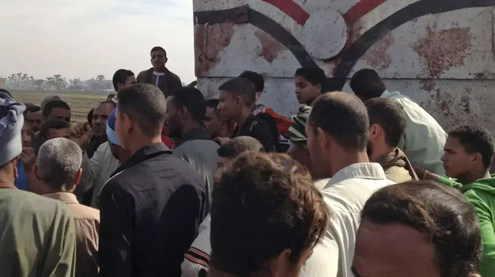 תאונה בין רכבת לאוטובוס תלמידים במחוז אסיוט במצרים, שגבתה את חייהם של עשרות ילדים. 17 בנובמבר 2012 תאונה בין רכבת לאוטובוס תלמידים במחוז אסיוט במצרים, שגבתה את חייהם של עשרות ילדים. 17 בנובמבר 2012