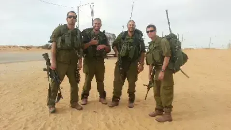 חיילי מילואים מתאמנים בבסיס צאלים חיילי מילואים מתאמנים בבסיס צאלים