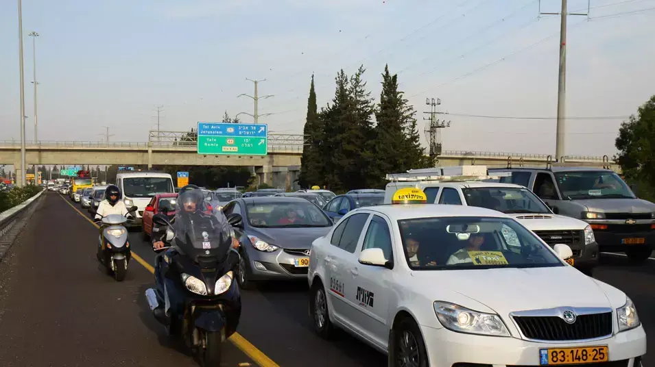 עומסי תנועה כבדים בכביש 4, נובמבר 2012 עומסי תנועה כבדים בכביש 4, נובמבר 2012