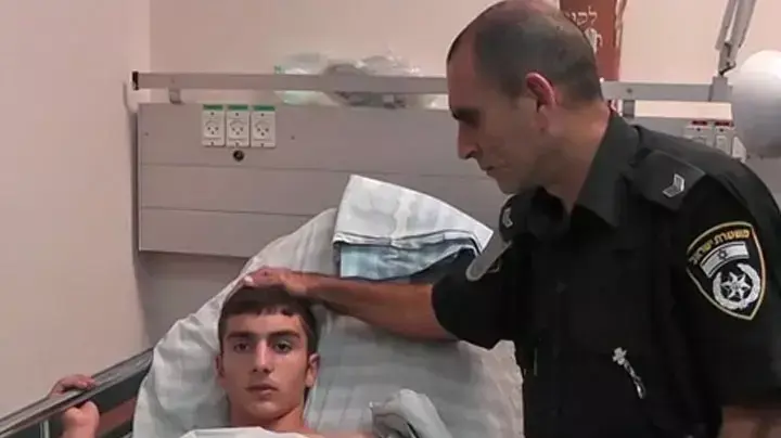 ערך סריקות אחרי נפילת רקטה - וגילה שבנו נפצע