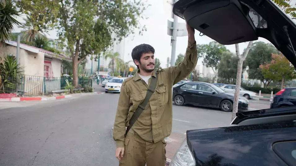 מילואימניקים ברכבת מרכז לאחר מבצע עמוד ענן, נובמבר 2012 מילואימניקים ברכבת מרכז לאחר מבצע עמוד ענן, נובמבר 2012