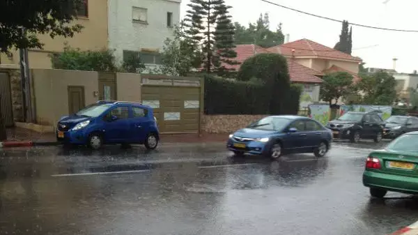 גשם בפתח תקווה , אוקטובר גשם בפתח תקווה , אוקטובר