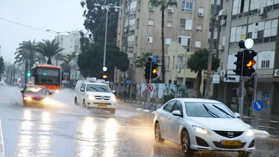 גשם ברחובות חדרה, 23 בנובמבר 2012 גשם ברחובות חדרה, 23 בנובמבר 2012